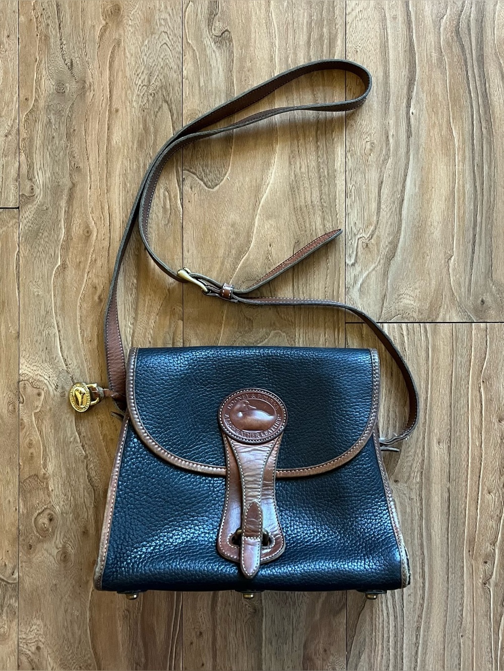 Vintage Dooney & Bourke all weather leather purse